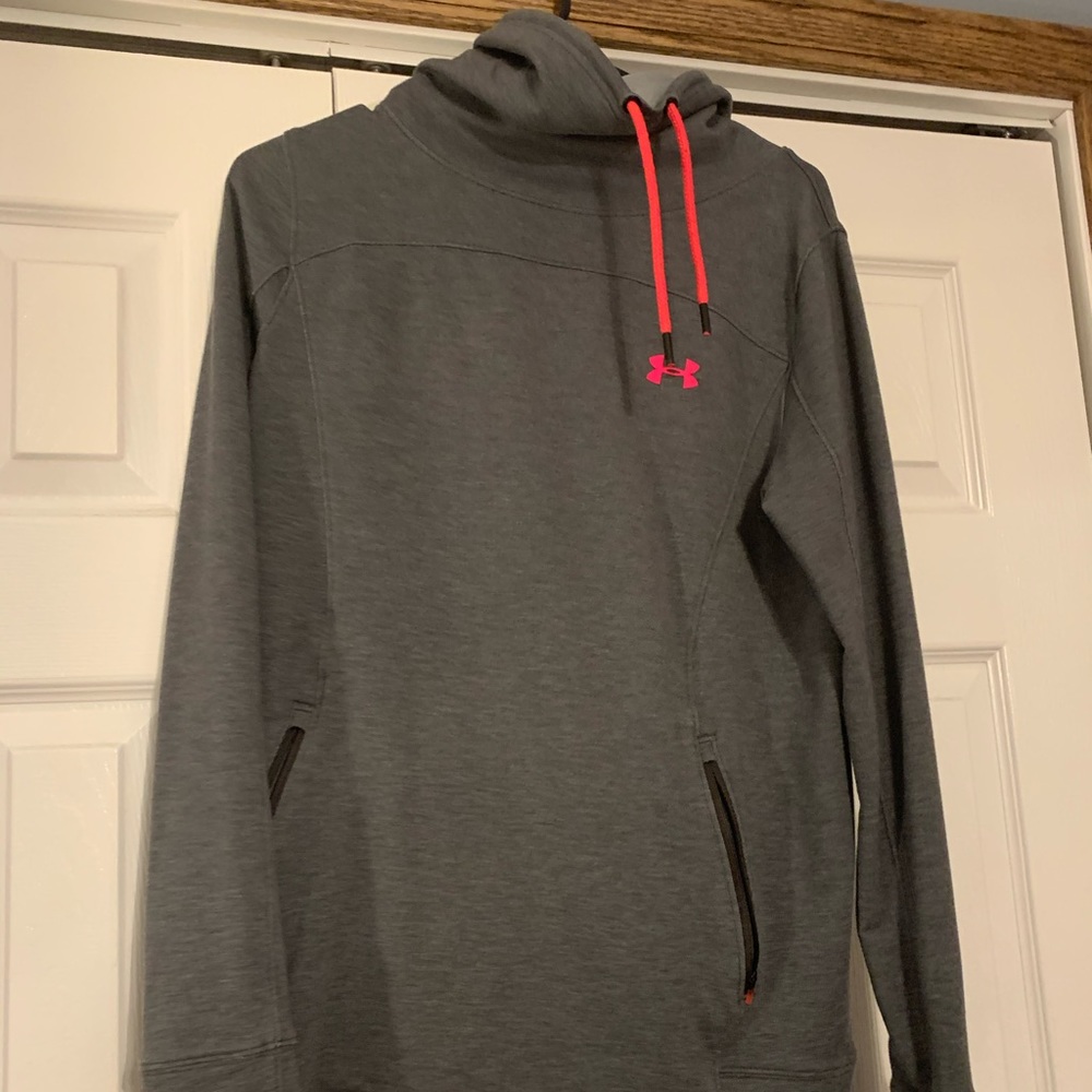 Under Armour Sweatshirt